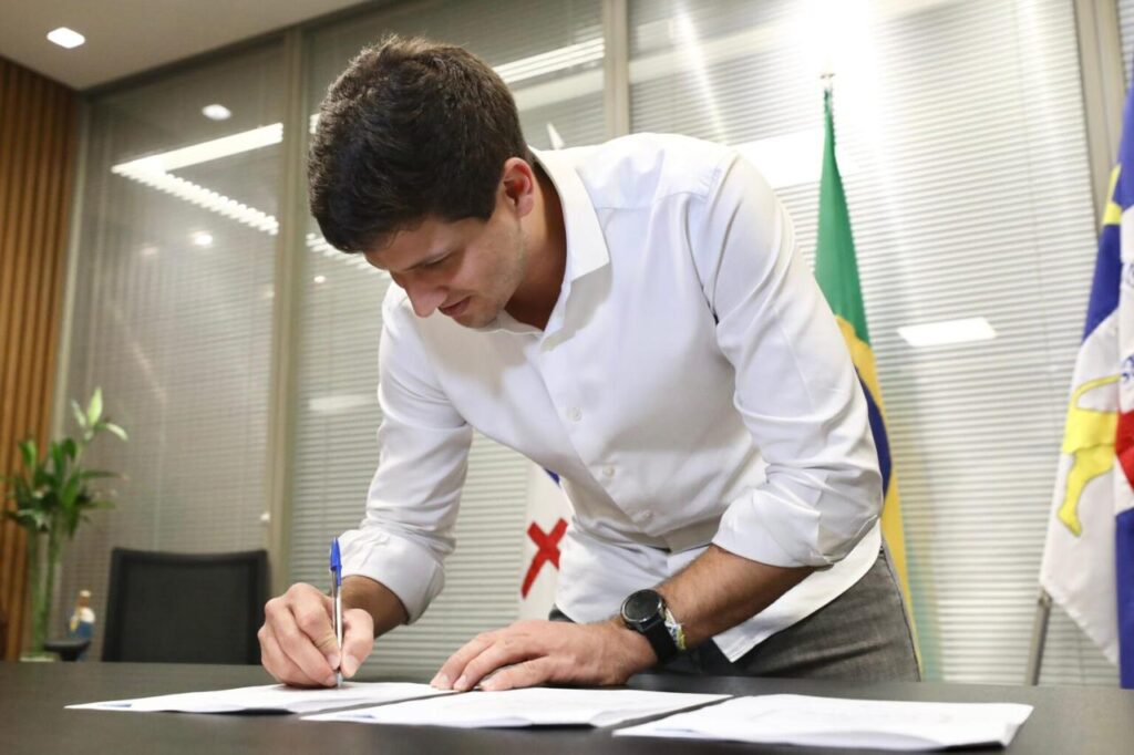 Após repercussão nacional, Prefeitura do Recife oficializa nomeação de primeiro colocado PCD em concurso