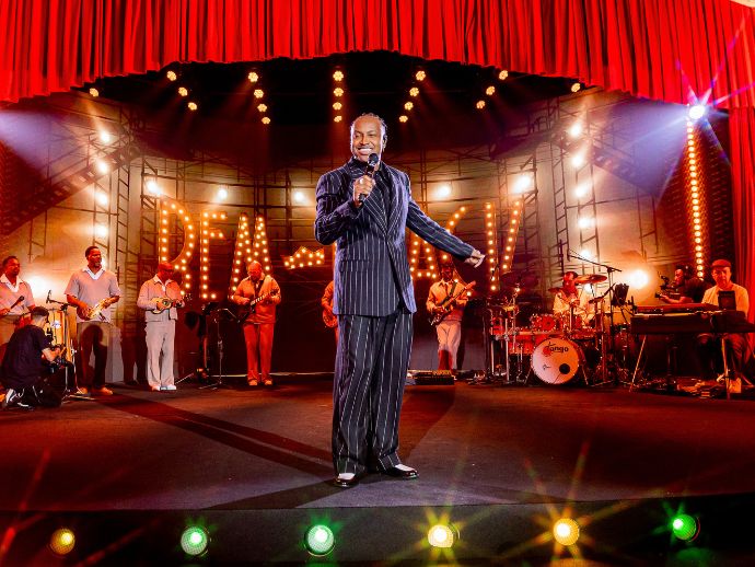 Thiaguinho traz projeto “Bem Black” ao Classic Hall em noite de pagode no Recife