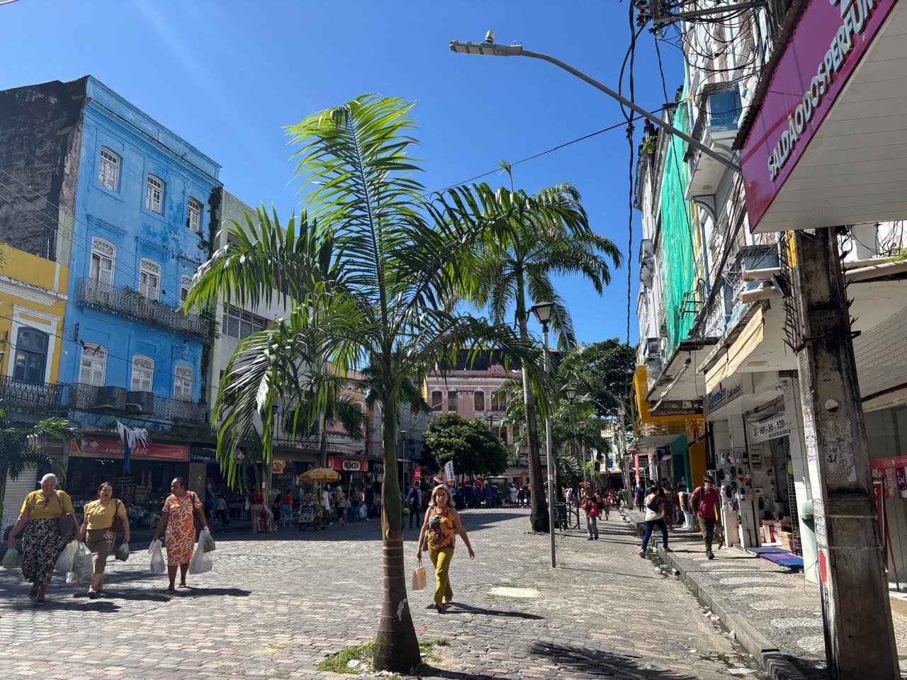 Comércio do Recife terá abertura facultativa no domingo de eleição